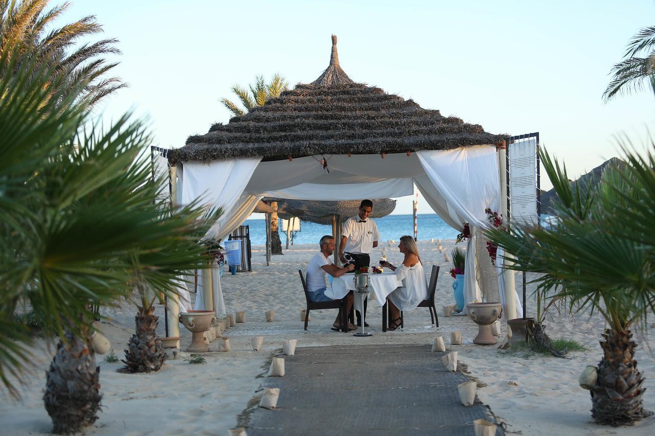 Hotel Paradis Palace الحمامات المظهر الخارجي الصورة